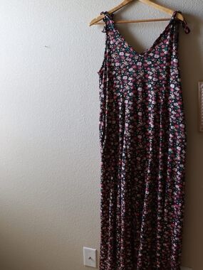 Floral Tie-Shoulder Maxi Jumpsuit - Black/Pink Floral
